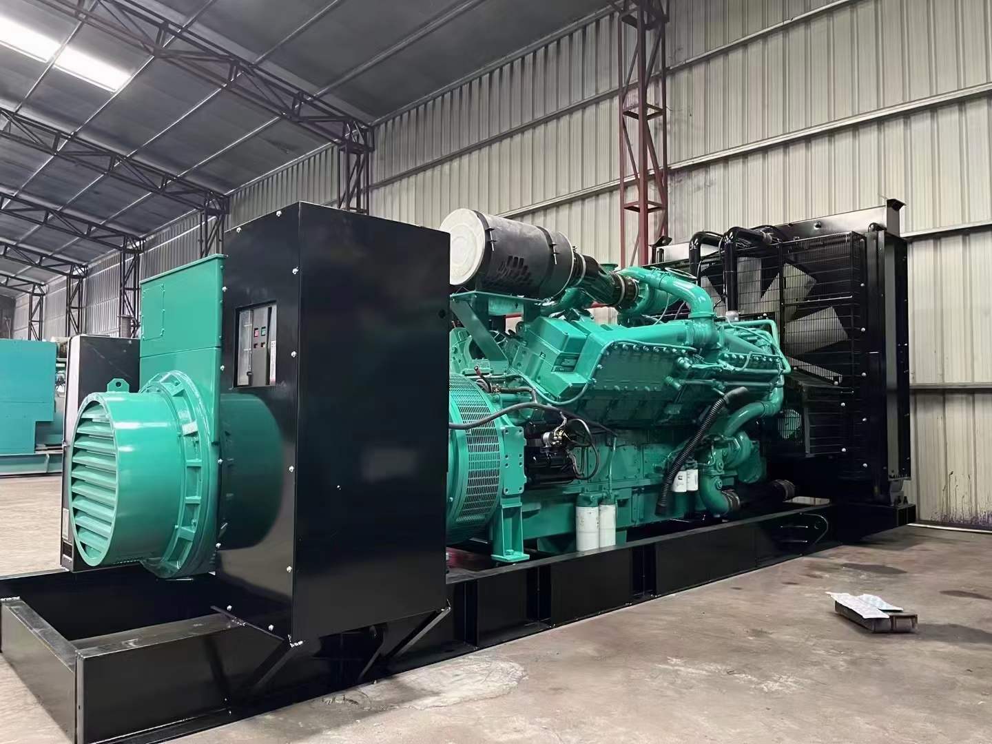 咸丰如何降低 800kW 柴油发电机输出电流的波动？