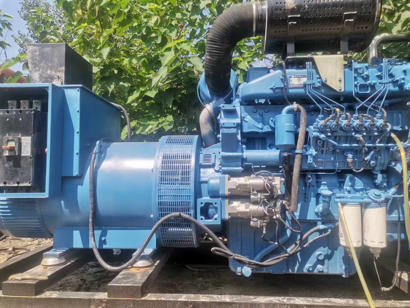 咸丰详细说明降低 800kW 柴油发电机输出电流波动的方法